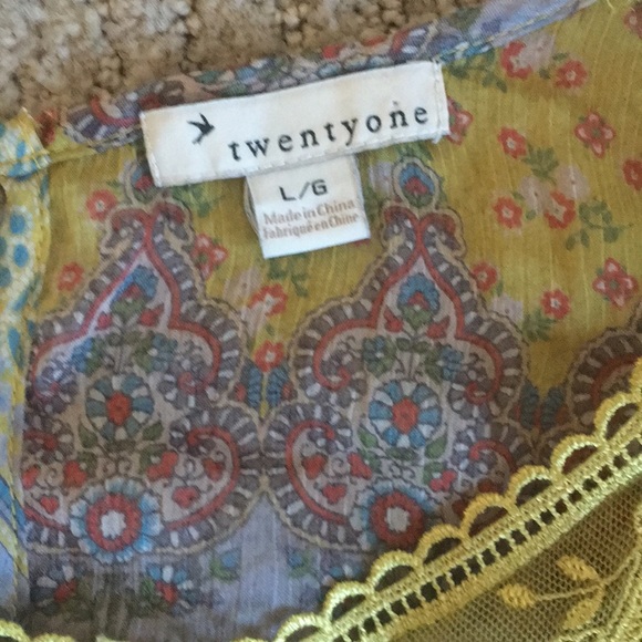 Boho style blouse - Picture 3 of 3